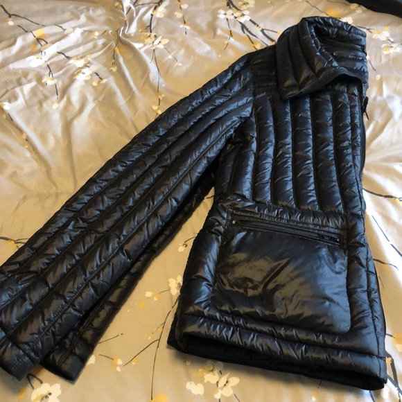 Packable down jacket - Picture 4 of 8